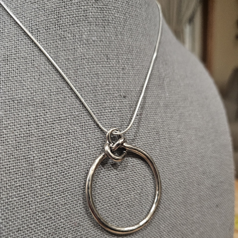 Avon Elegant Silver Ring Necklace - image 6